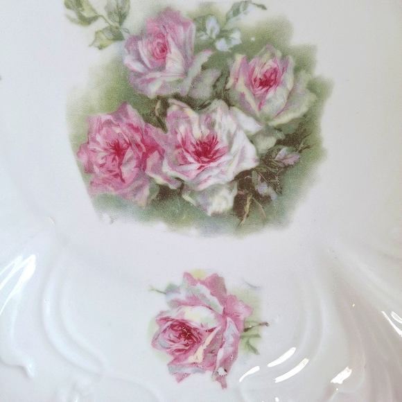 Vintage Embossed Floral Roses Handled Porcelain Plate 10.5" - Picture 3 of 6